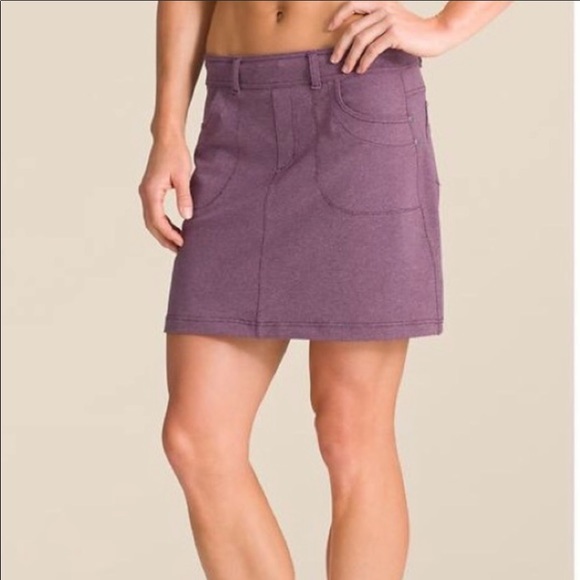 Athleta Dresses & Skirts - Teal Athleta Pull On Skirt
